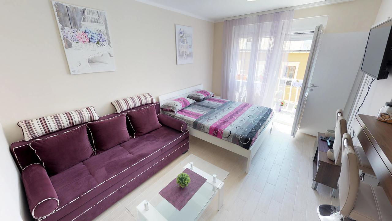 Adagio Apartment Τσέτινιε Εξωτερικό φωτογραφία