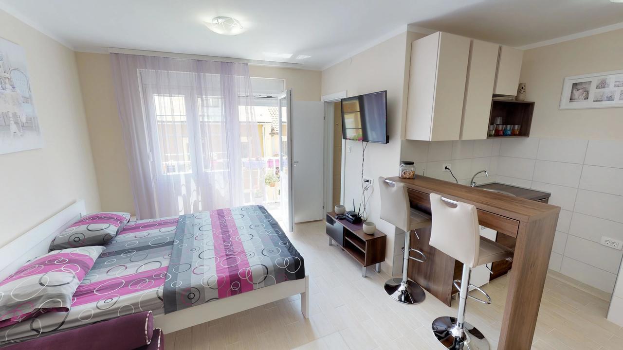 Adagio Apartment Τσέτινιε Εξωτερικό φωτογραφία